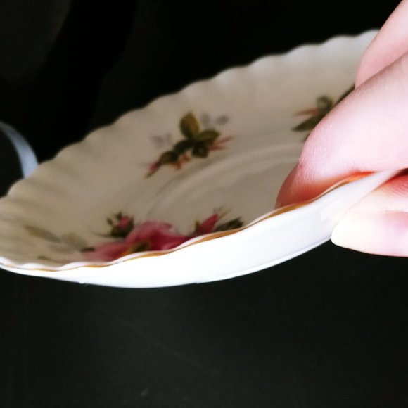 Royal Albert Bone China England Footed Tea Cup & Saucer Prairie Rose - Picture 9 of 10